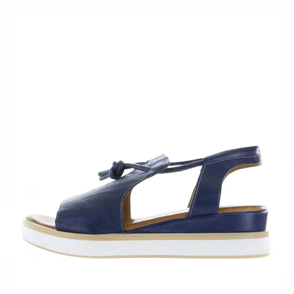 LE SANSA HIDE NAVY Urban Edge
