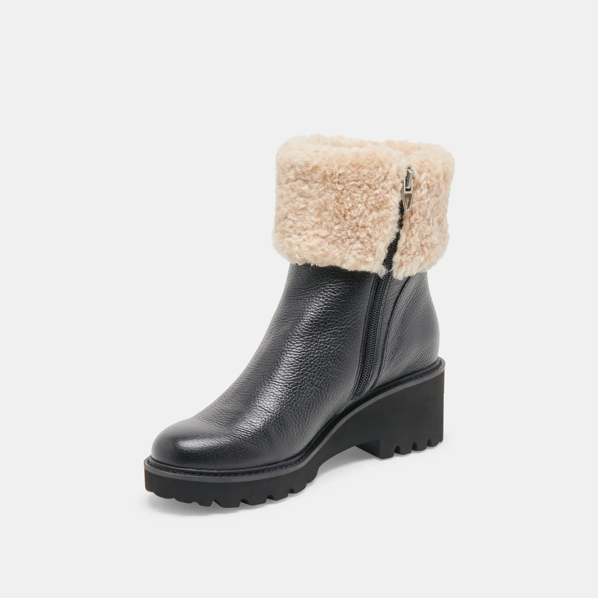 HUG H2O BOOTS BLACK LEATHER Trail Ready Comfortable Movement