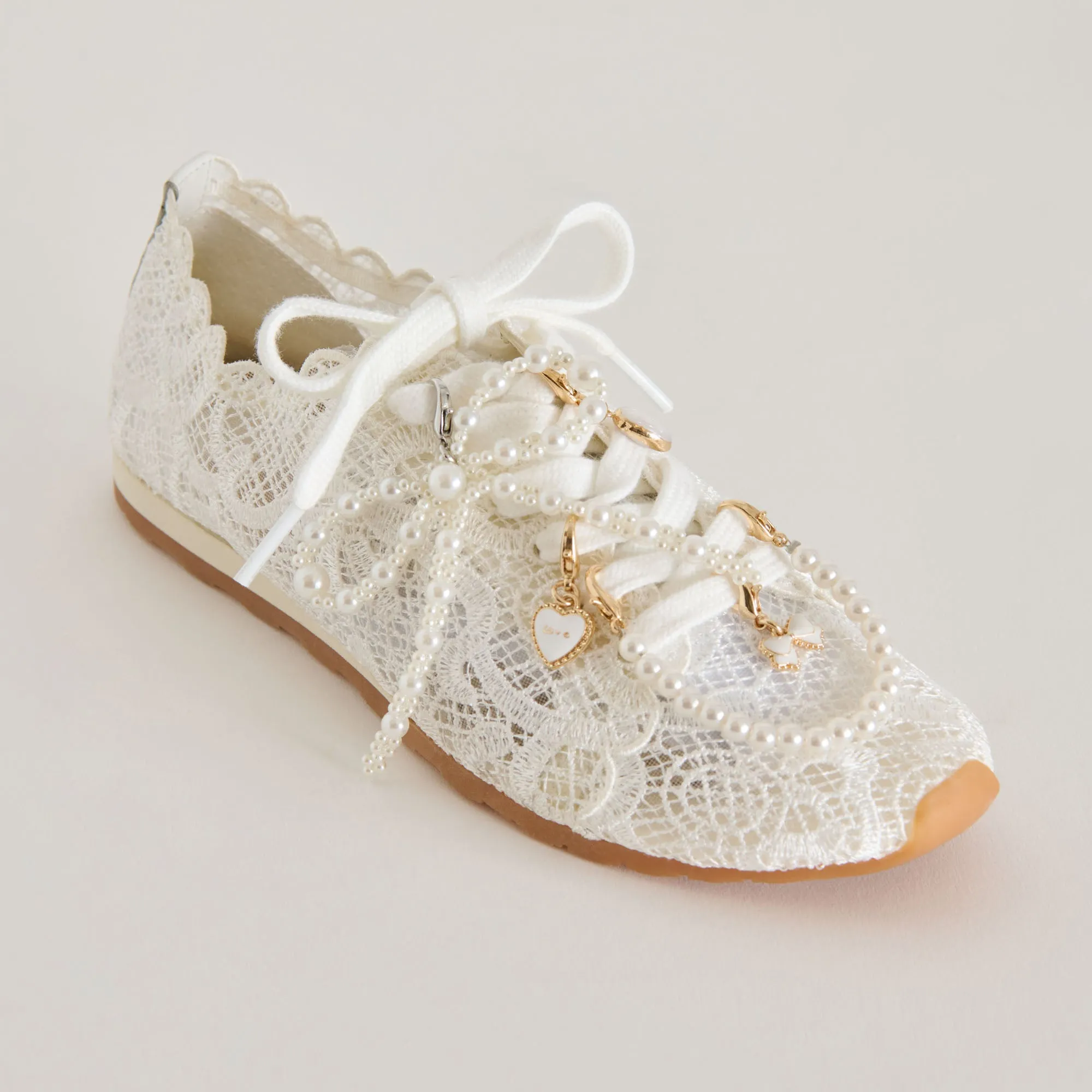 Foot Care DAYANA SNEAKERS WHITE LACE   PEARL CHARM BUNDLE