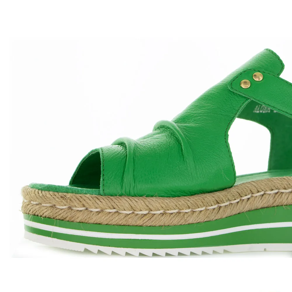 Float Comfort Boardwalk Glam DJANGO & JULIETTE ALORA BRIGHT EMERALD