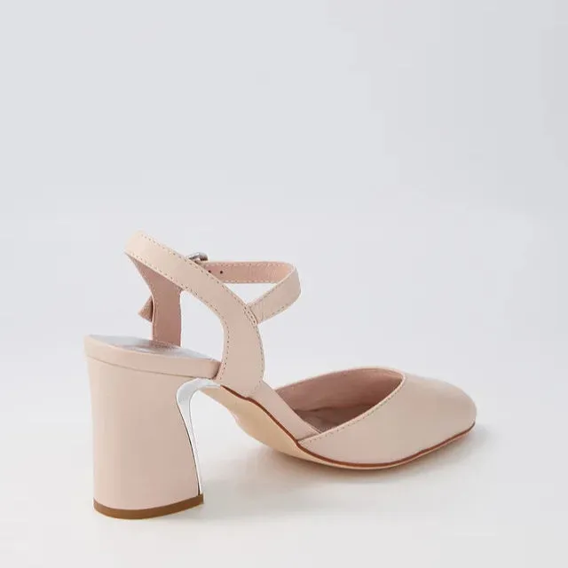 Slip-On Pumps Ventilated Design DJANGO & JULIETTE KARENT NUDE