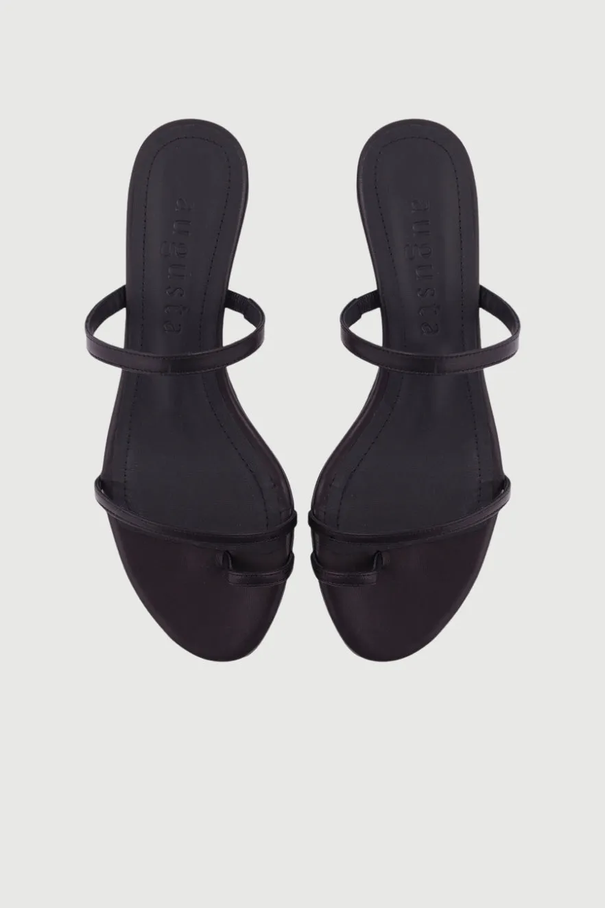 Travel Shoes Wardrobe Staple Daisy Sandals in Black Leather