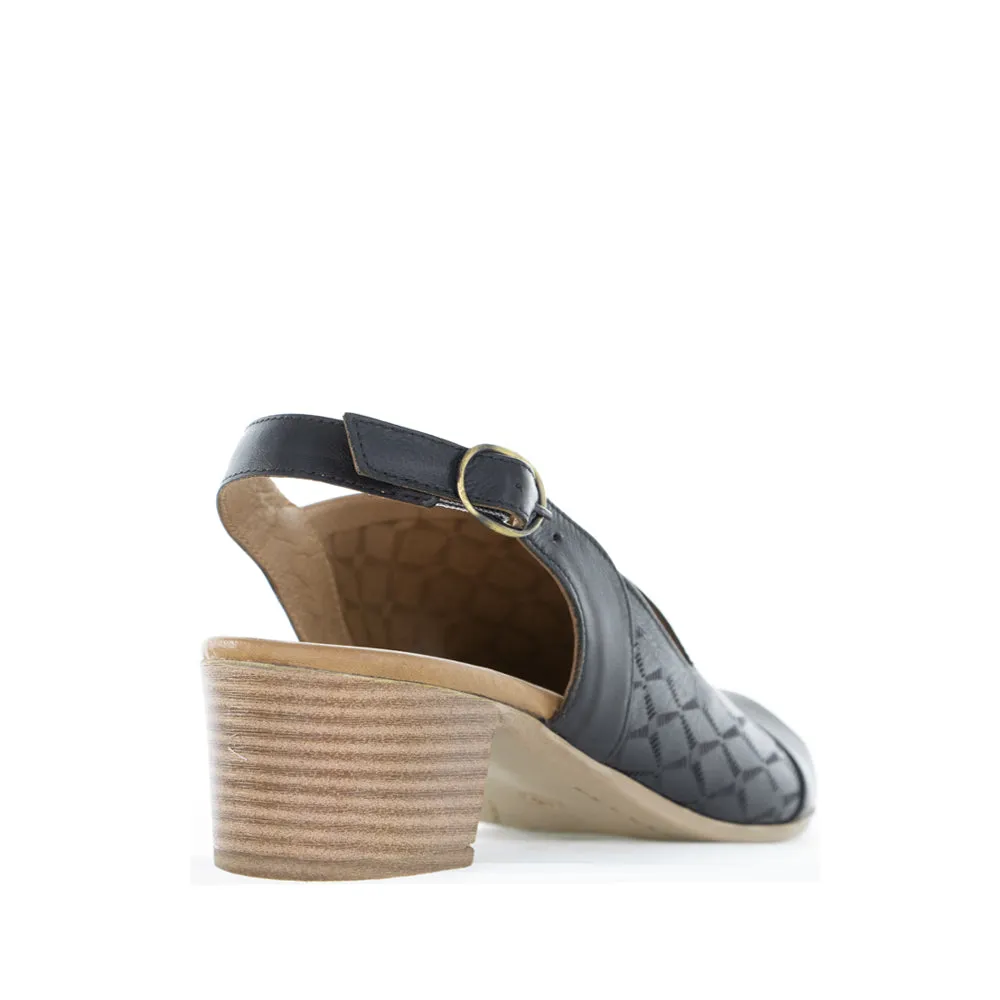 LE SANSA LADA BLACK Quick Wear Chill Walk