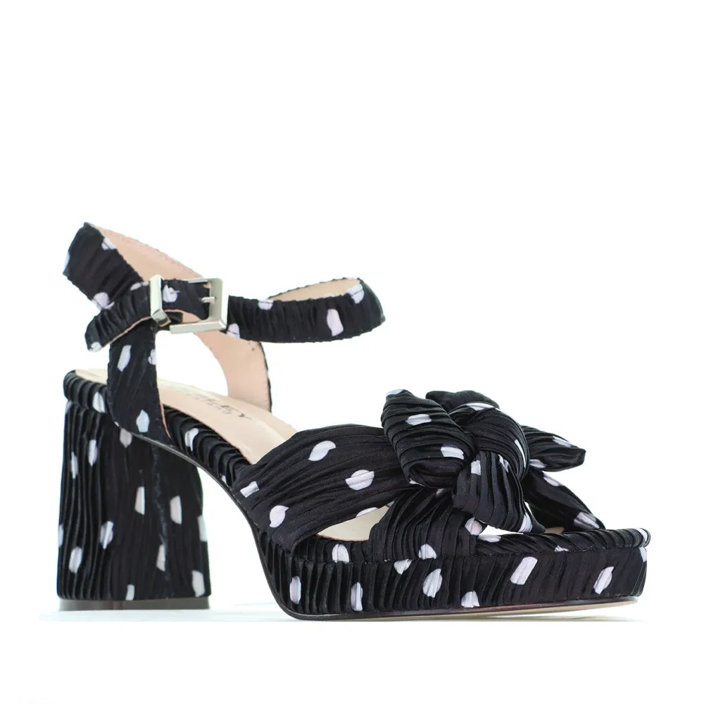 BRESLEY SAM BLACK SPOT Vintage Pumps