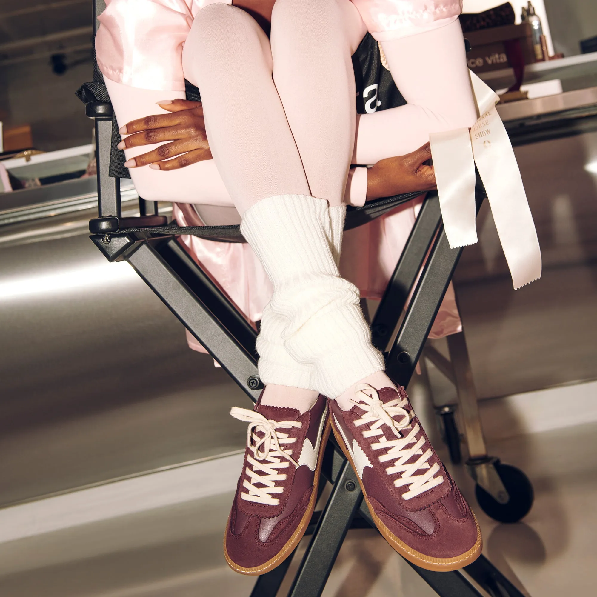 Weekend Style NOTICE SNEAKERS CRANBERRY SUEDE