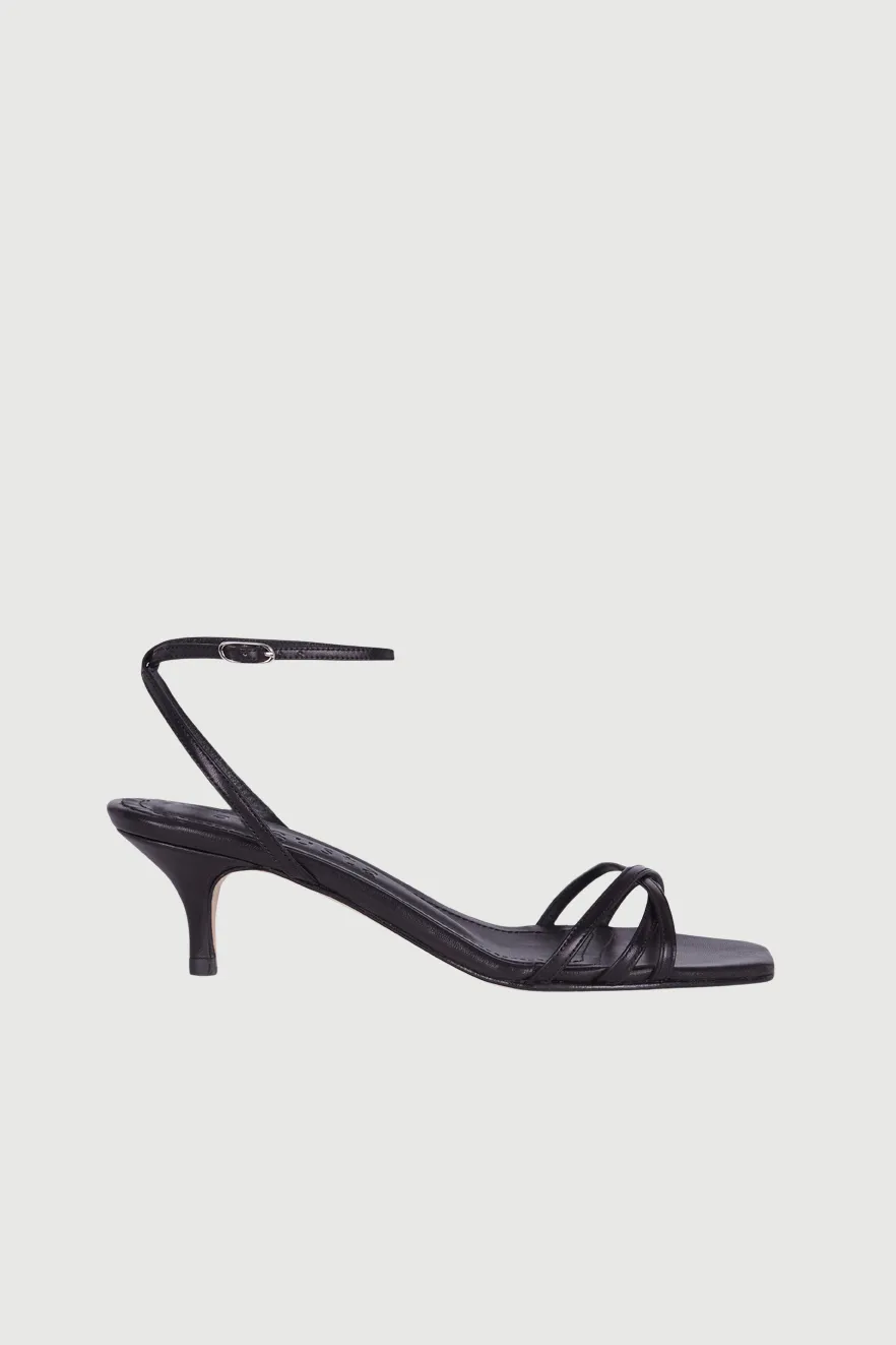 Uma Sandals in Black Leather Slim Profile Functional Walking Shoes