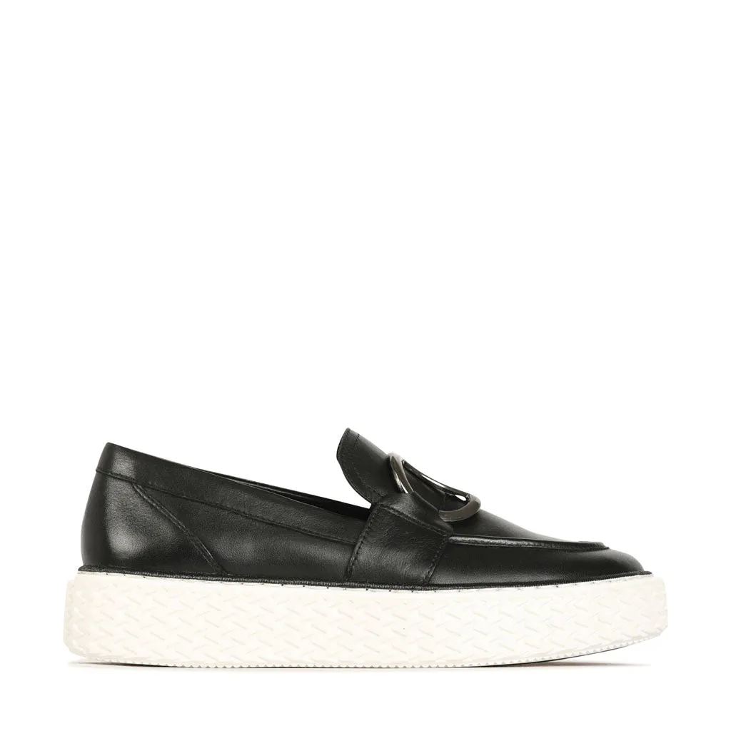 Cushioned durability Streamlined grip TRINA