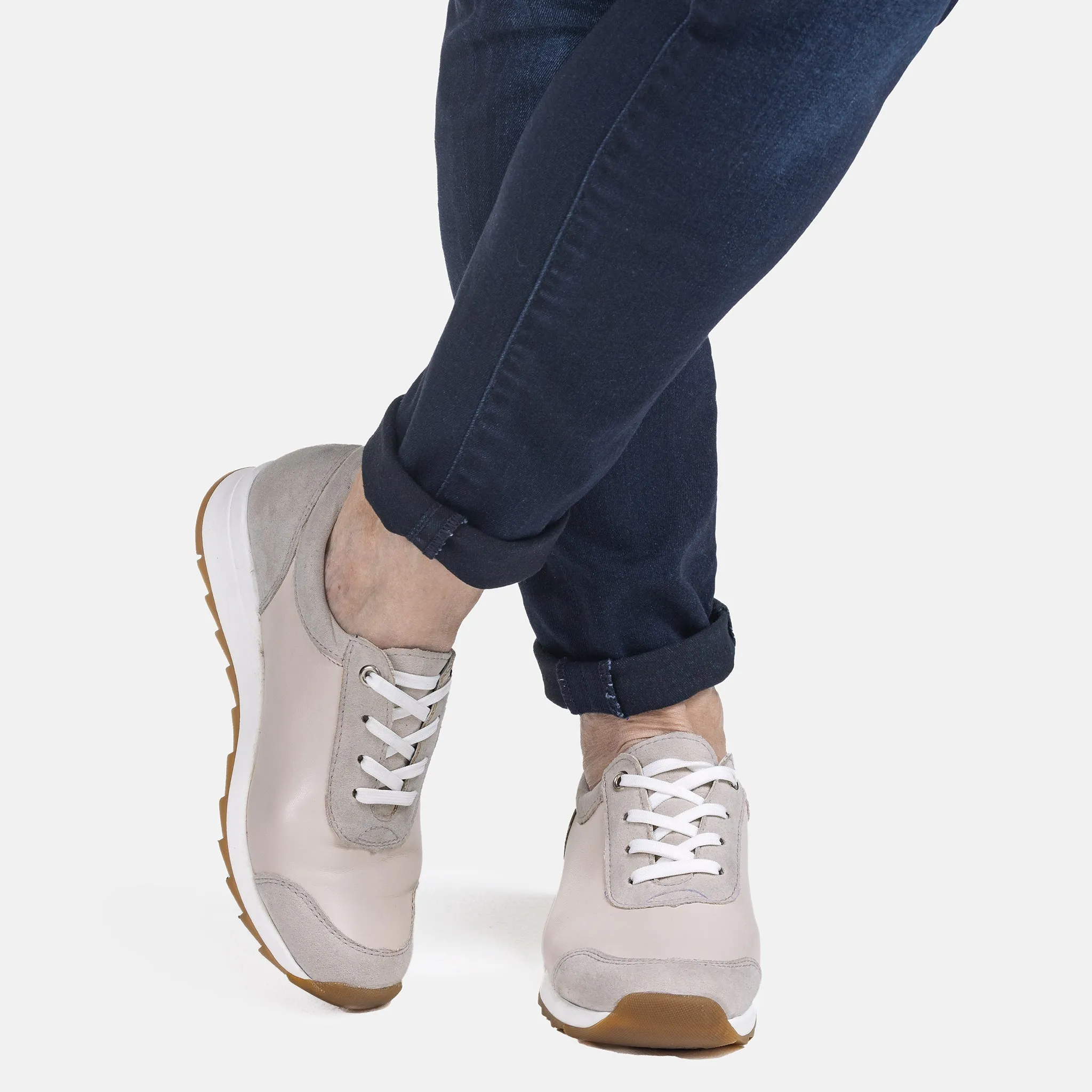 LUOTO Women??s stretch vegan sneakers Stretchy sole Core Fitness