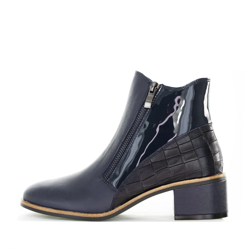 LE SANSA REFINE NAVY Urban Ready Walk Support