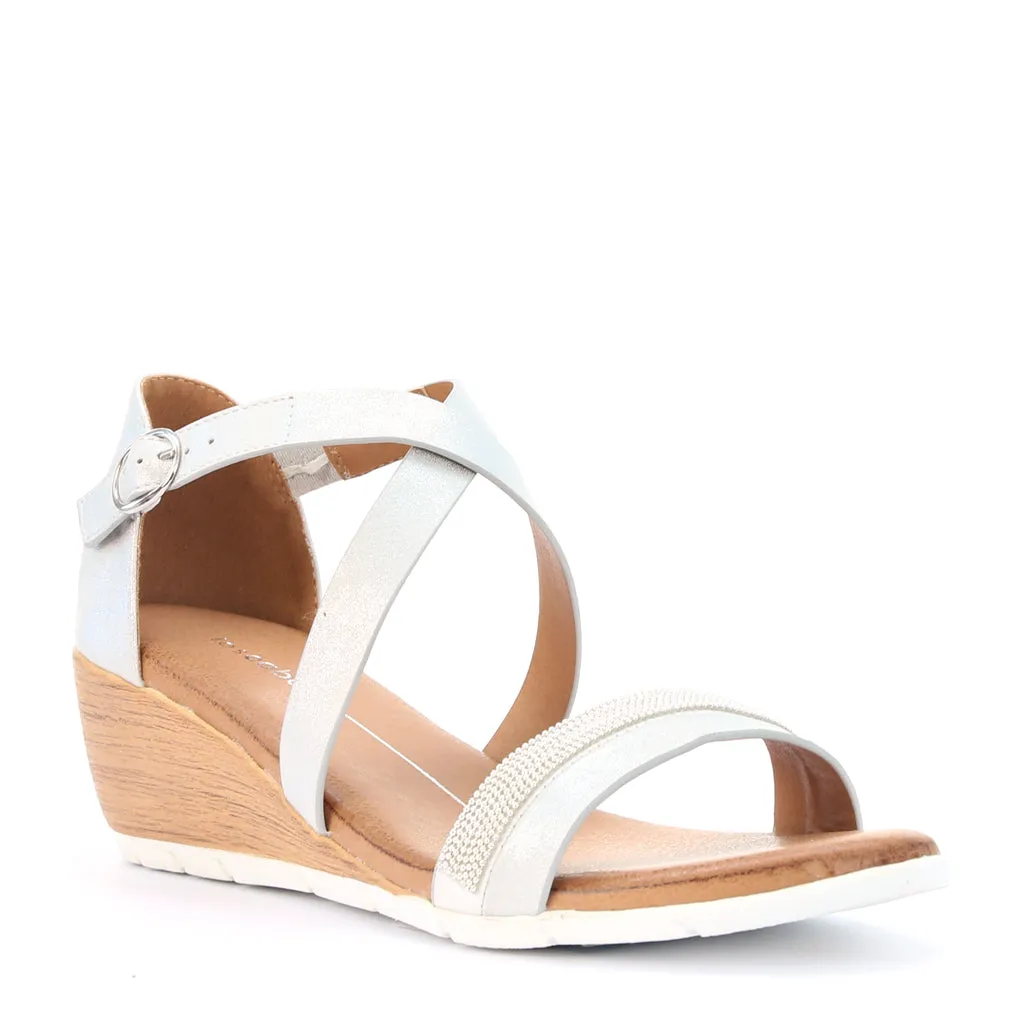Fast pace Soft Land Mercedes Ankle Strap Sandals
