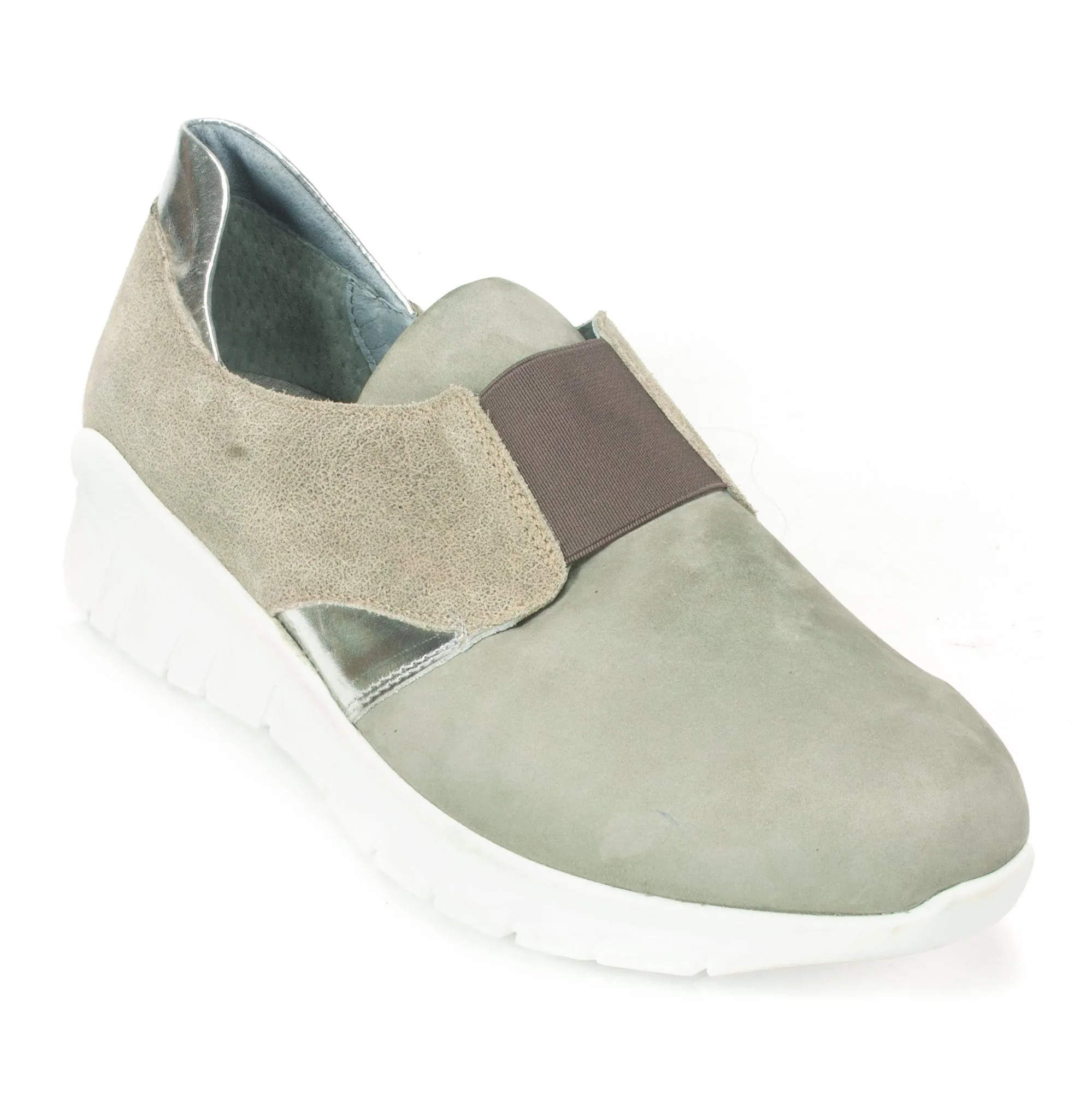 ergonomic Intrepid Sneaker (18017)