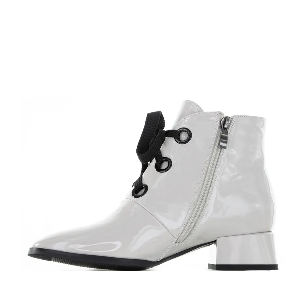 Trail Comfort Daily Function MILA RAINE BAKKER MUSHROOM PATENT