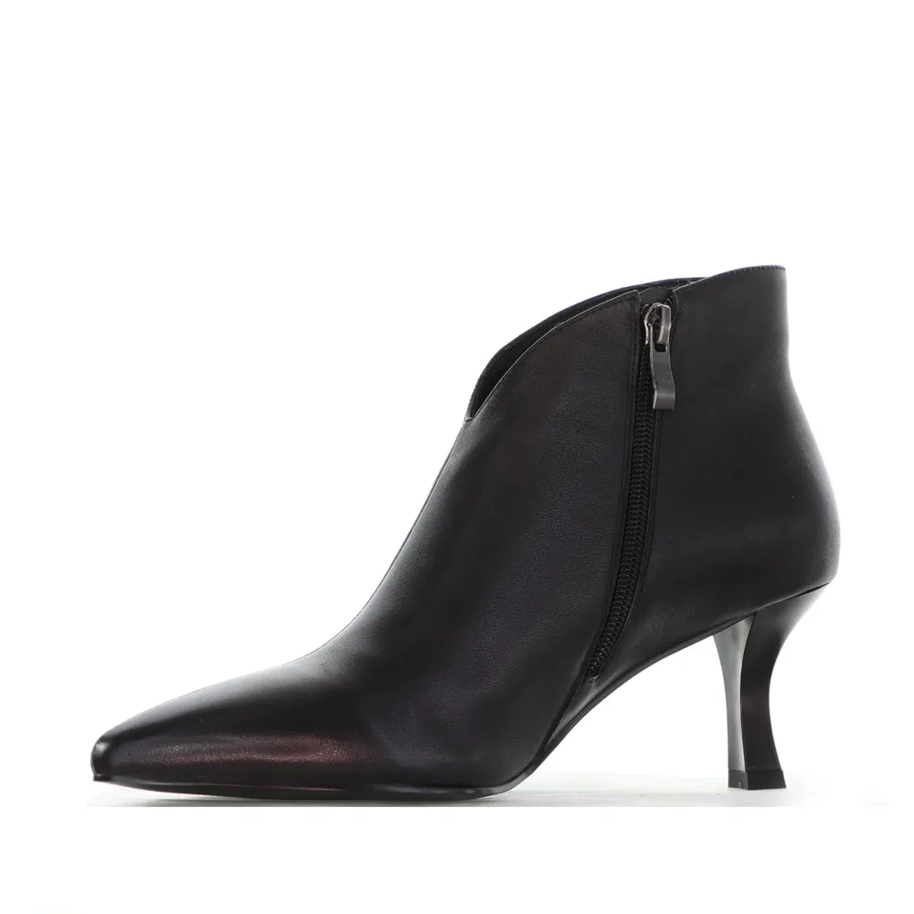 Neutral design Comfortable Feeling MILA RAINE KILO BLACK