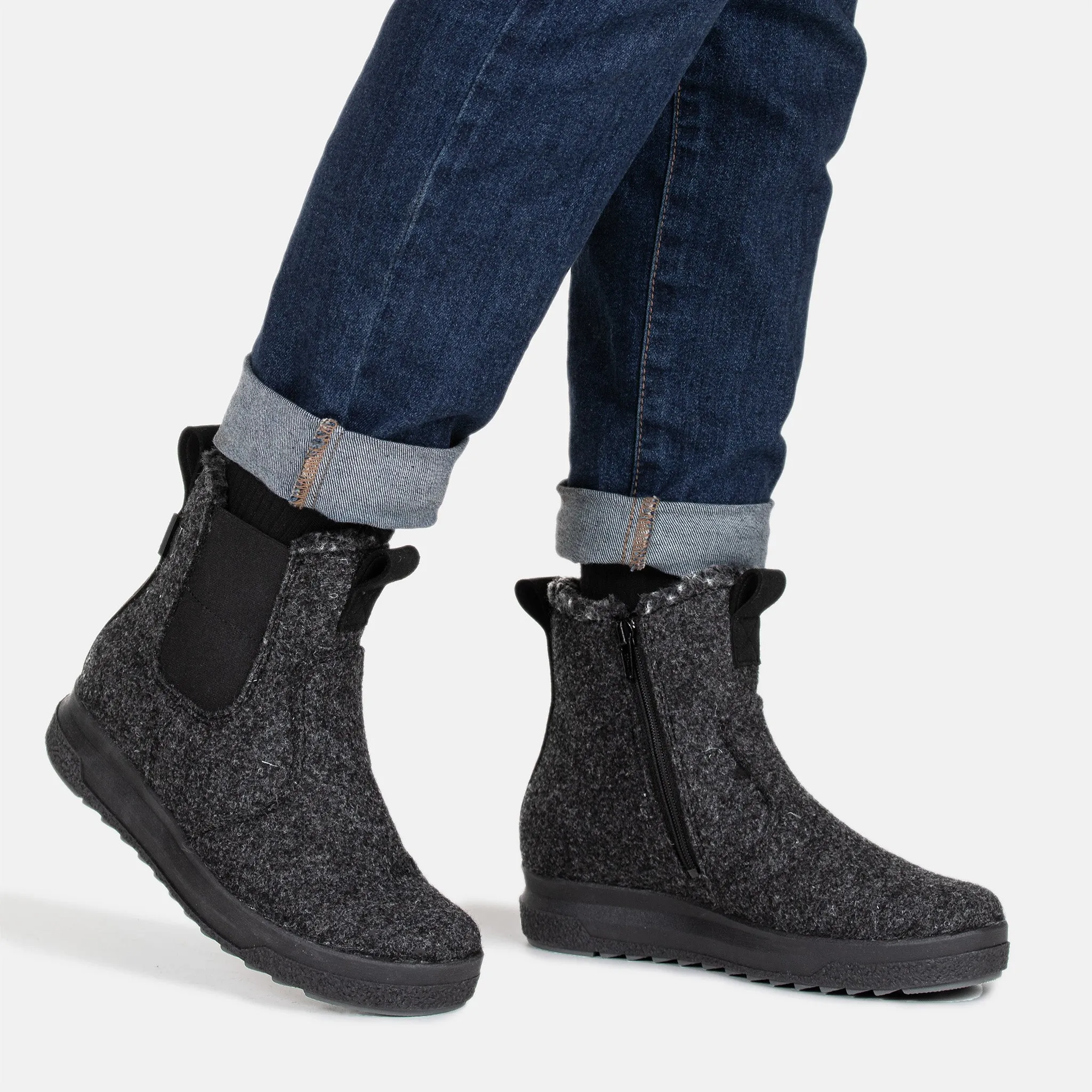 Sturdy Construction Padded Footbed KEVO Women's GORE-TEX? Felt Chelsea boots