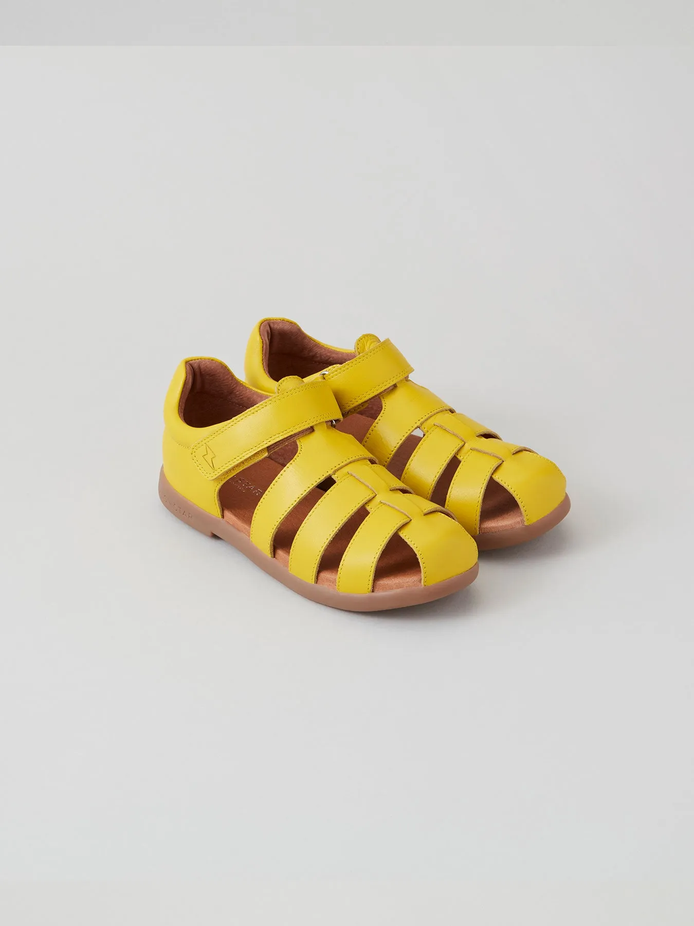 Cosmic Junior Closed-Toe Sandal Yellow Windy day