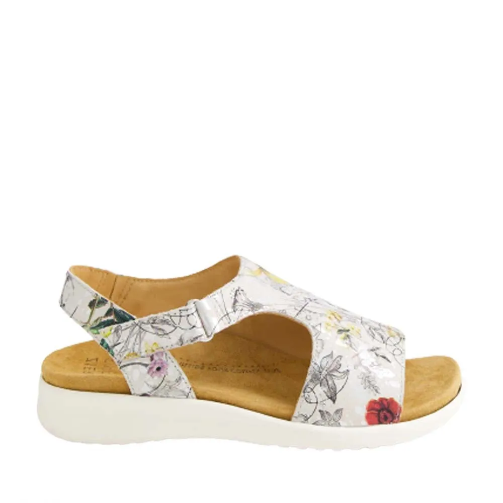 Pool Fun Travel-Friendly Shoes Ziera Basma White Fields