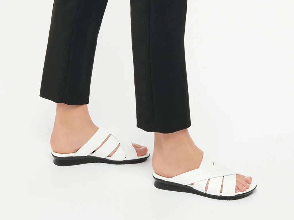 Total Ease Arche Sandals Aurbha White
