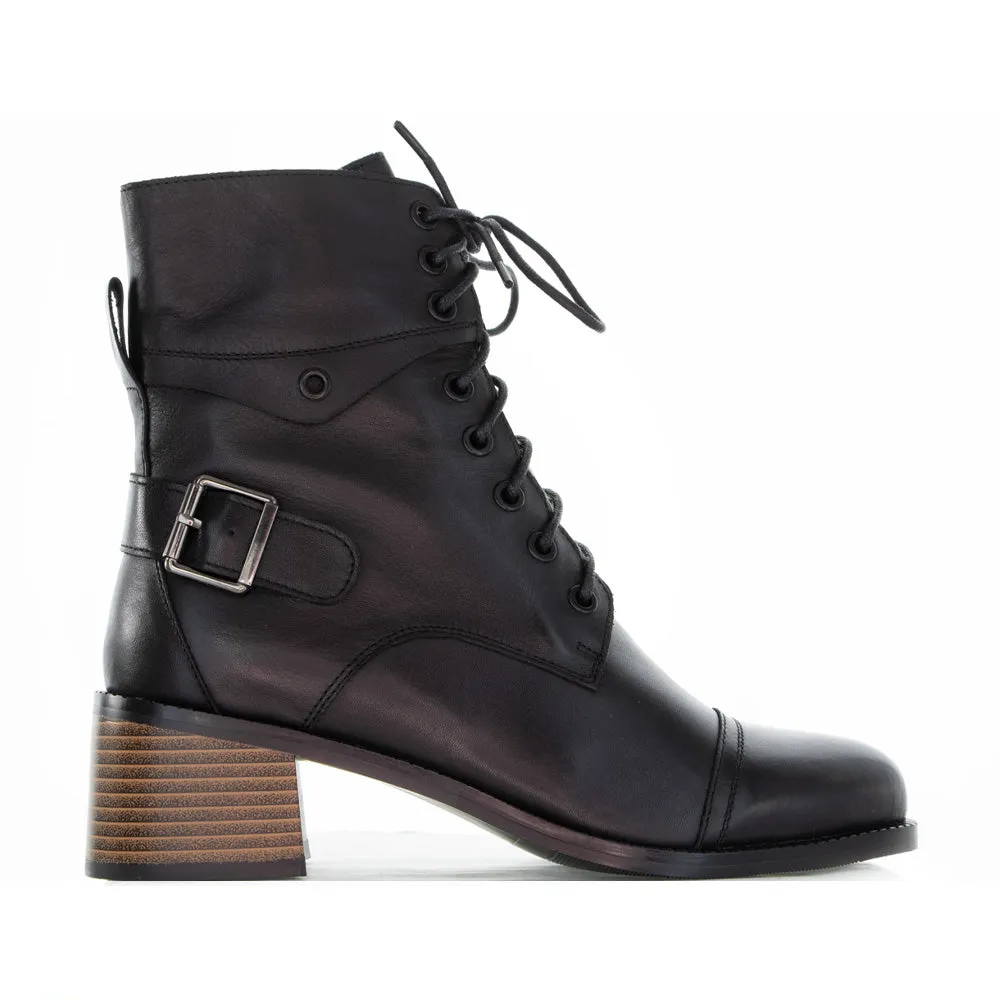 normal Relaxed Fit BRESLEY RANUI BLACK