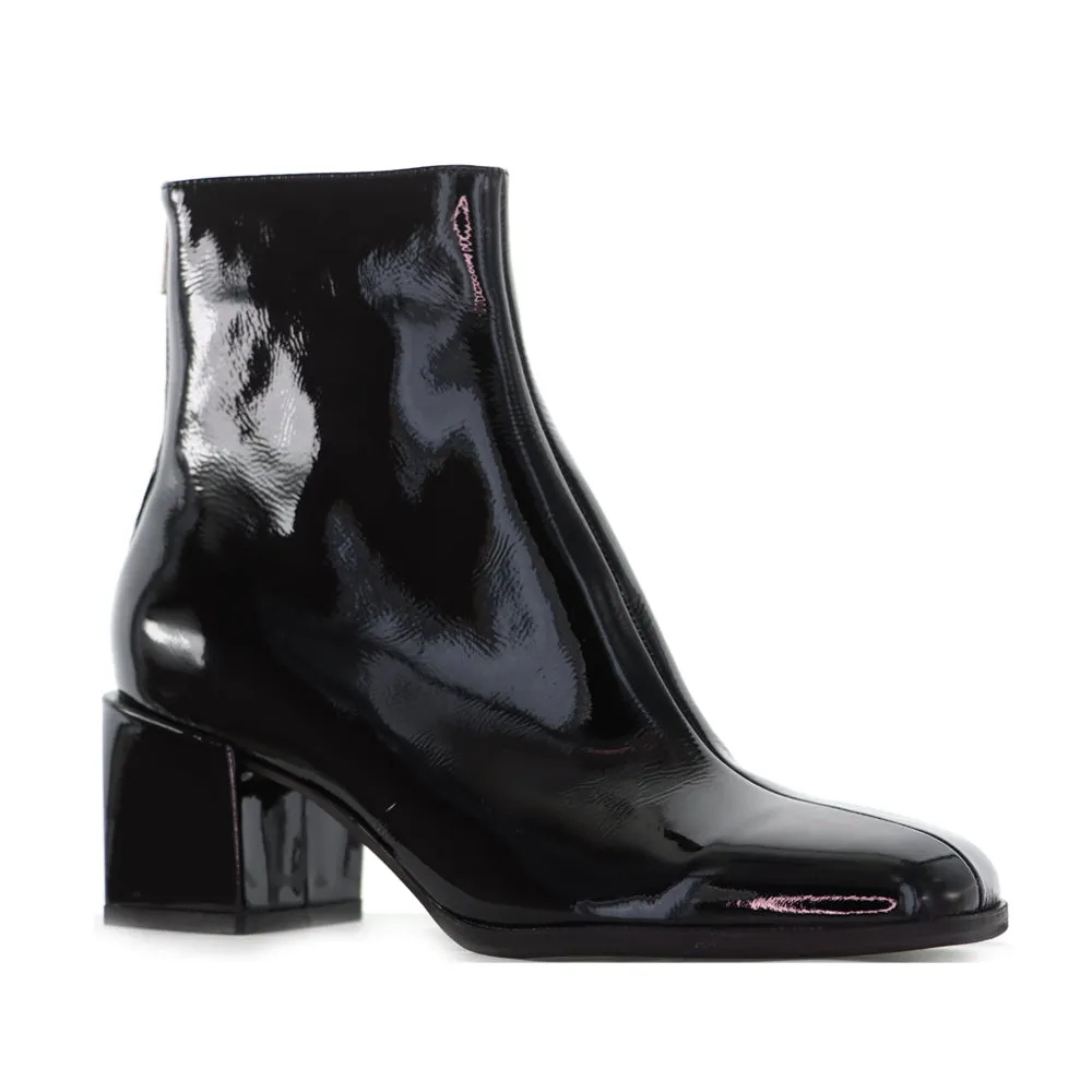 Sleek Style DJANGO & JULIETTE WARONI BLACK PATENT