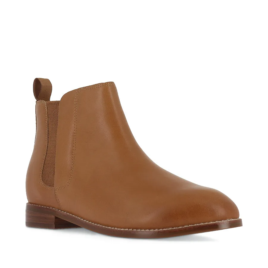 AUSTEN II - TAN LEATHER Distinctive Design
