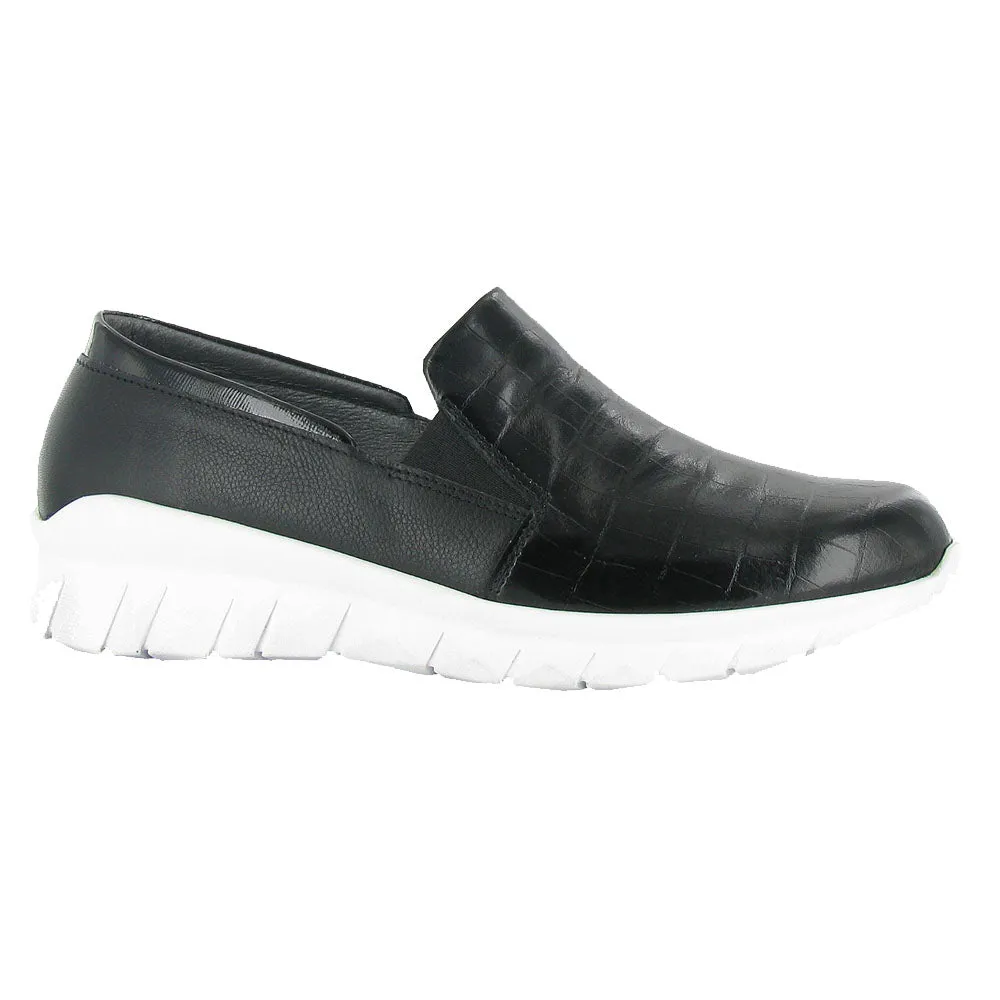 Wide Base Titan Slip On Sneaker (18018)
