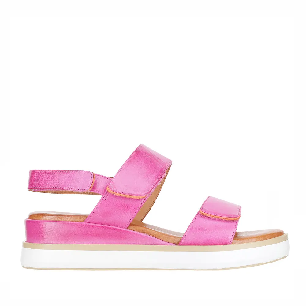 LE SANSA HOLLY HOT PINK training - style