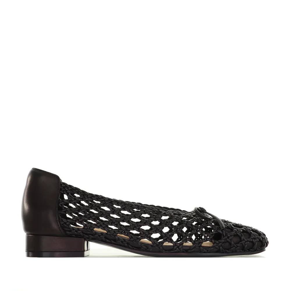 BRESLEY PLANET BLACK lace - up closure