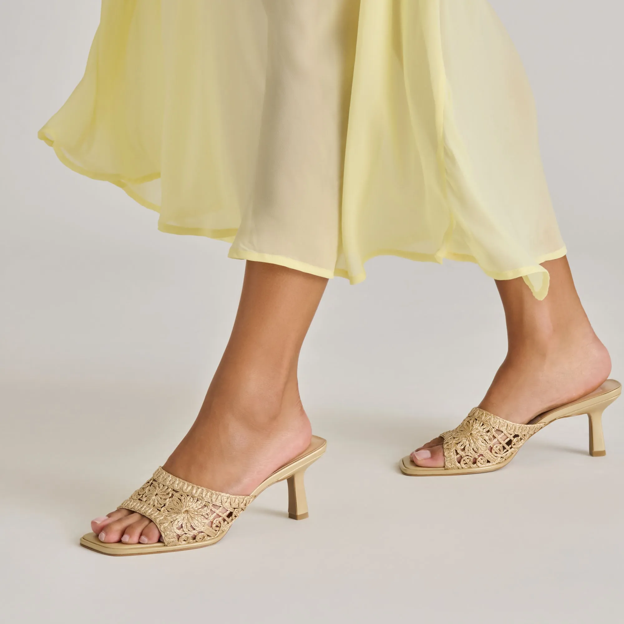 MAYLAH HEELS LIGHT GOLD MACRAME Gum outsole