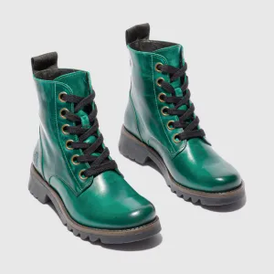 Minimal Color Mountain Climbing FLY LONDON RAGI SHAMROCK GREEN