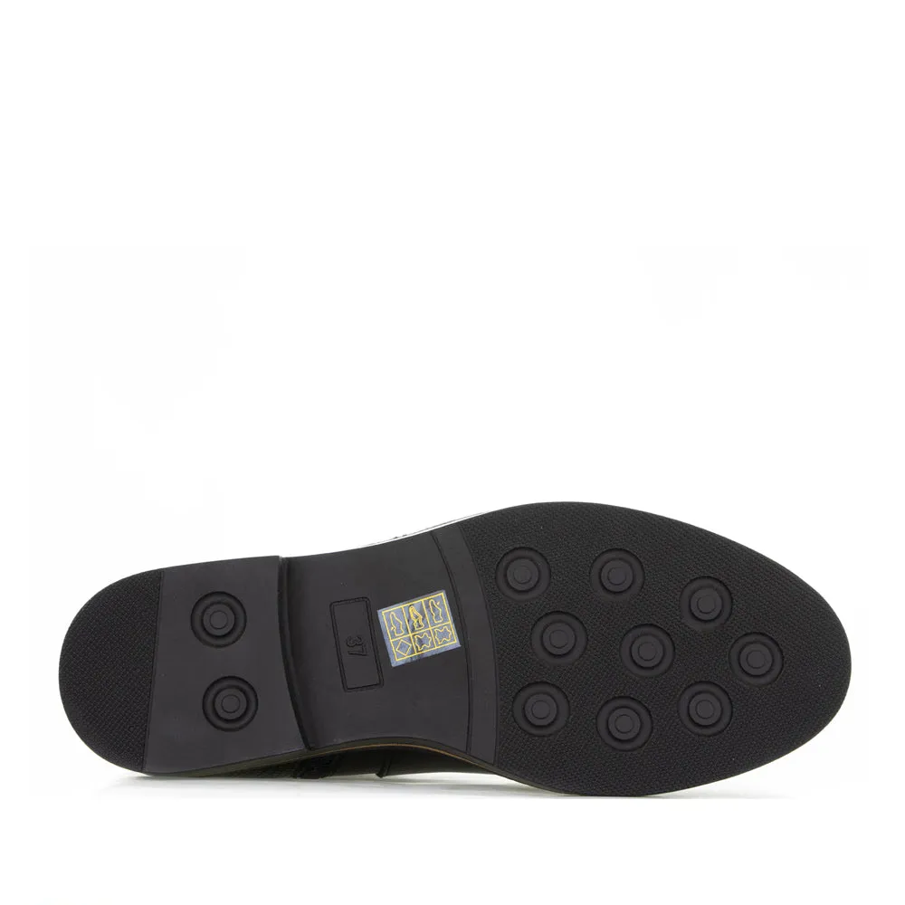 BRESLEY DEMIO BLACK MIX Built For Comfort Classic Touch