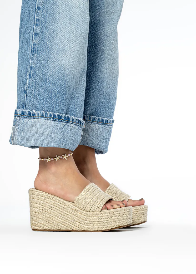 Reinforced toe LUNA