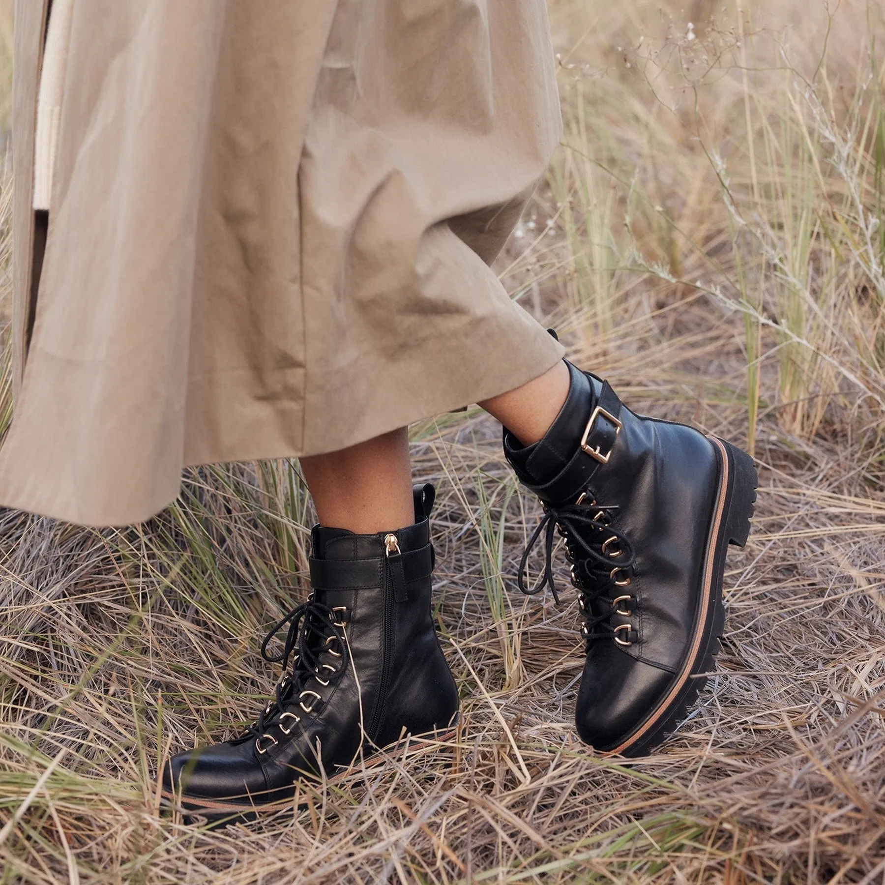 EOS ABIRA BLACK Timeless Appeal Tough Weather