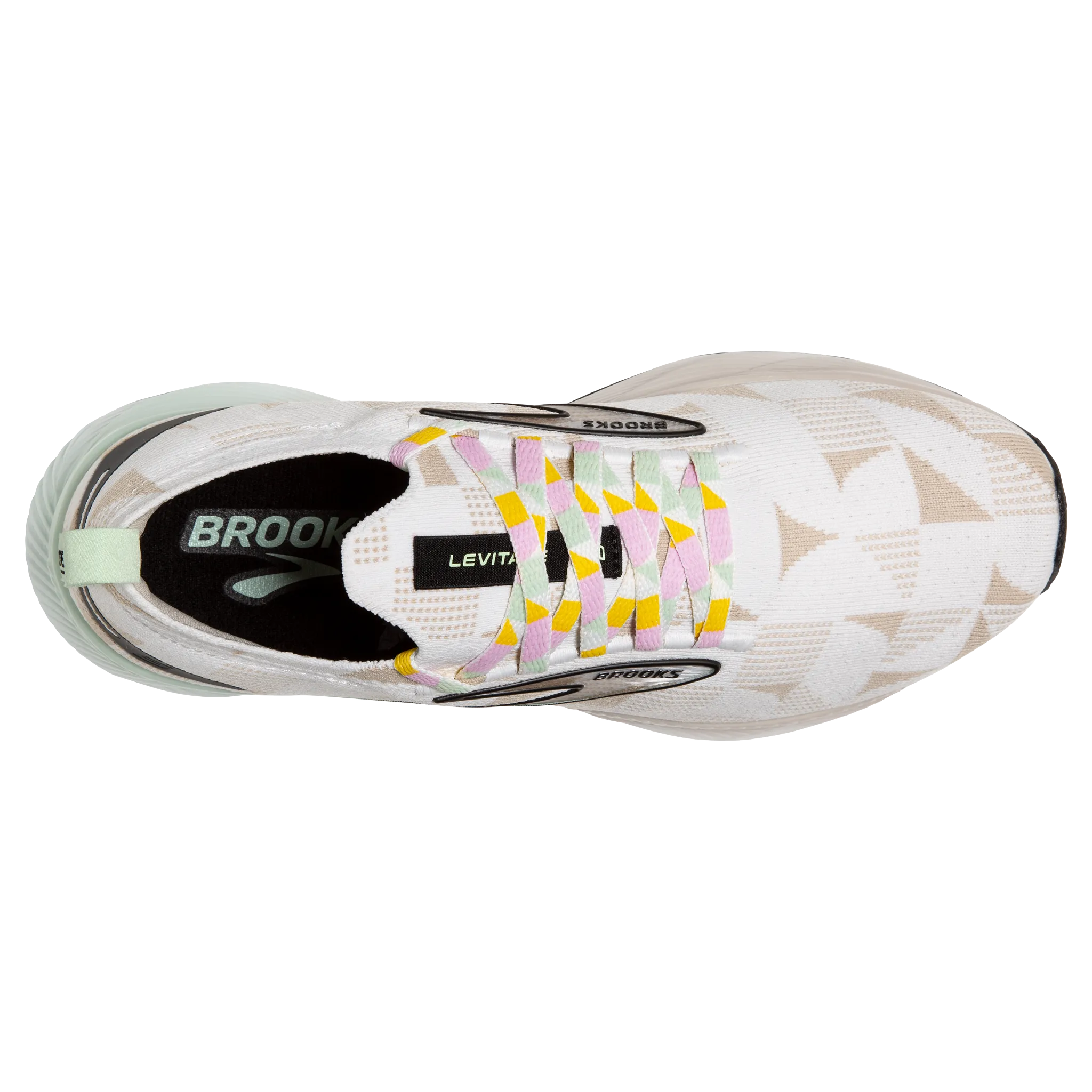 Women's Levitate StealthFit 6 running on soft surface hypoallergenic
