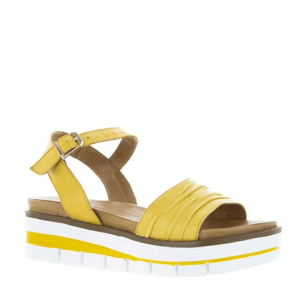 least cushioned All-Purpose Style LE SANSA KIM MUSTARD
