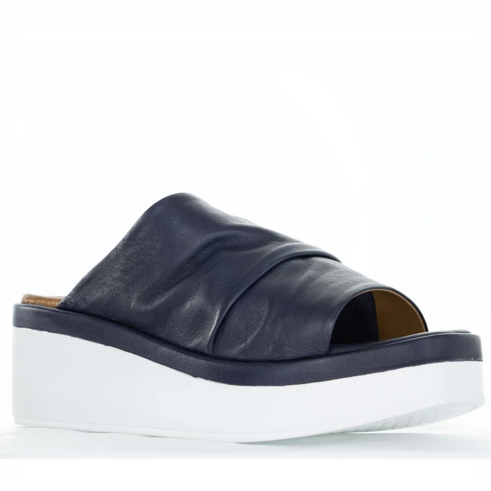 LE SANSA HAYLEY NAVY Day Out Shoes