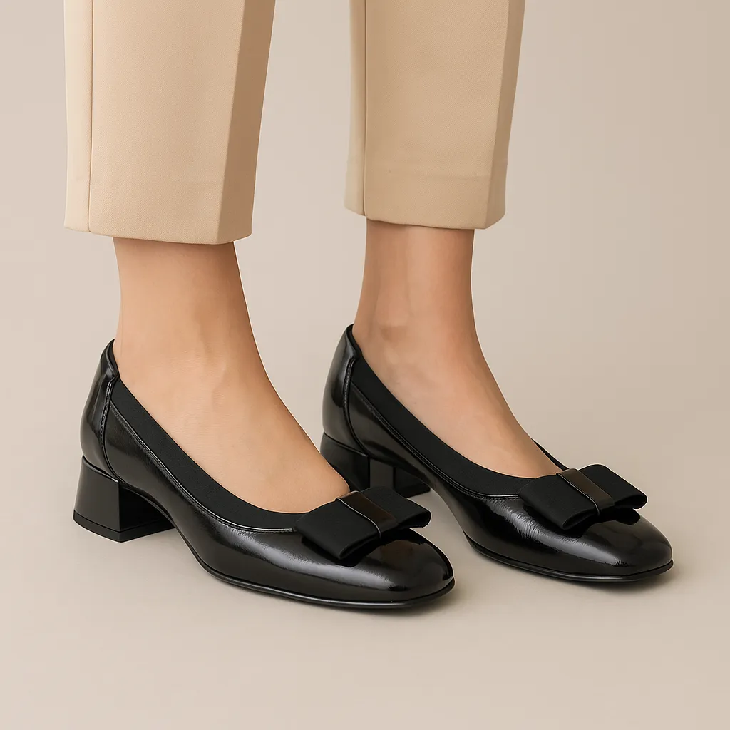 MILA RAINE BING BLACK PATENT Padded Support