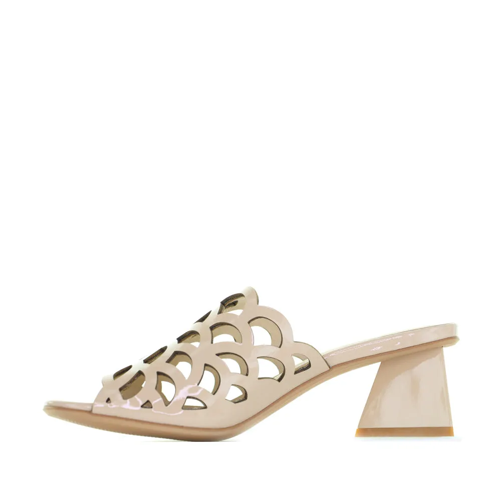 DJANGO & JULIETTE ILESAT CAFE PATENT Chill Shoes Slip On Shoes