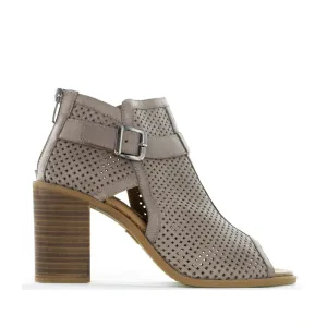 Comfortable to wear Luxe Boots with Heels LE SANSA LIDDY HAT