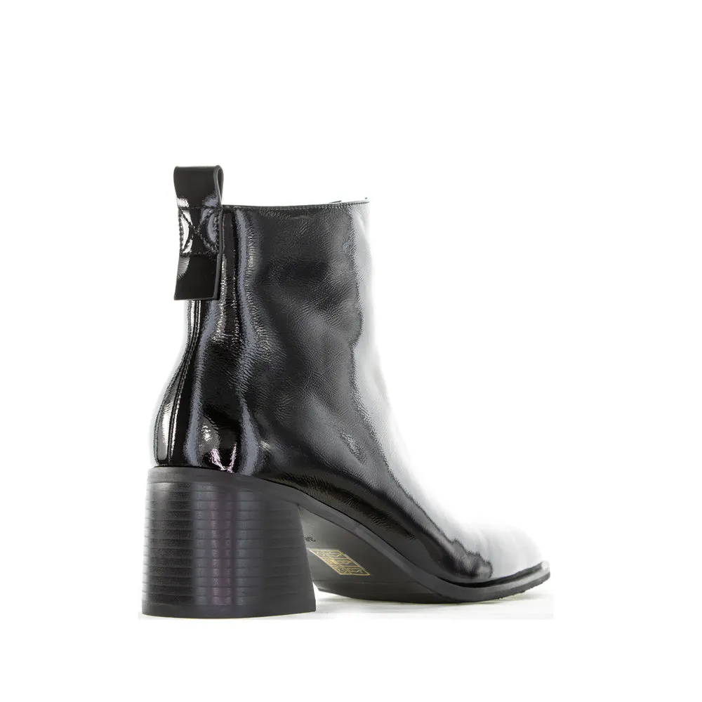MILA RAINE EARTH BLACK PATENT Built For Comfort