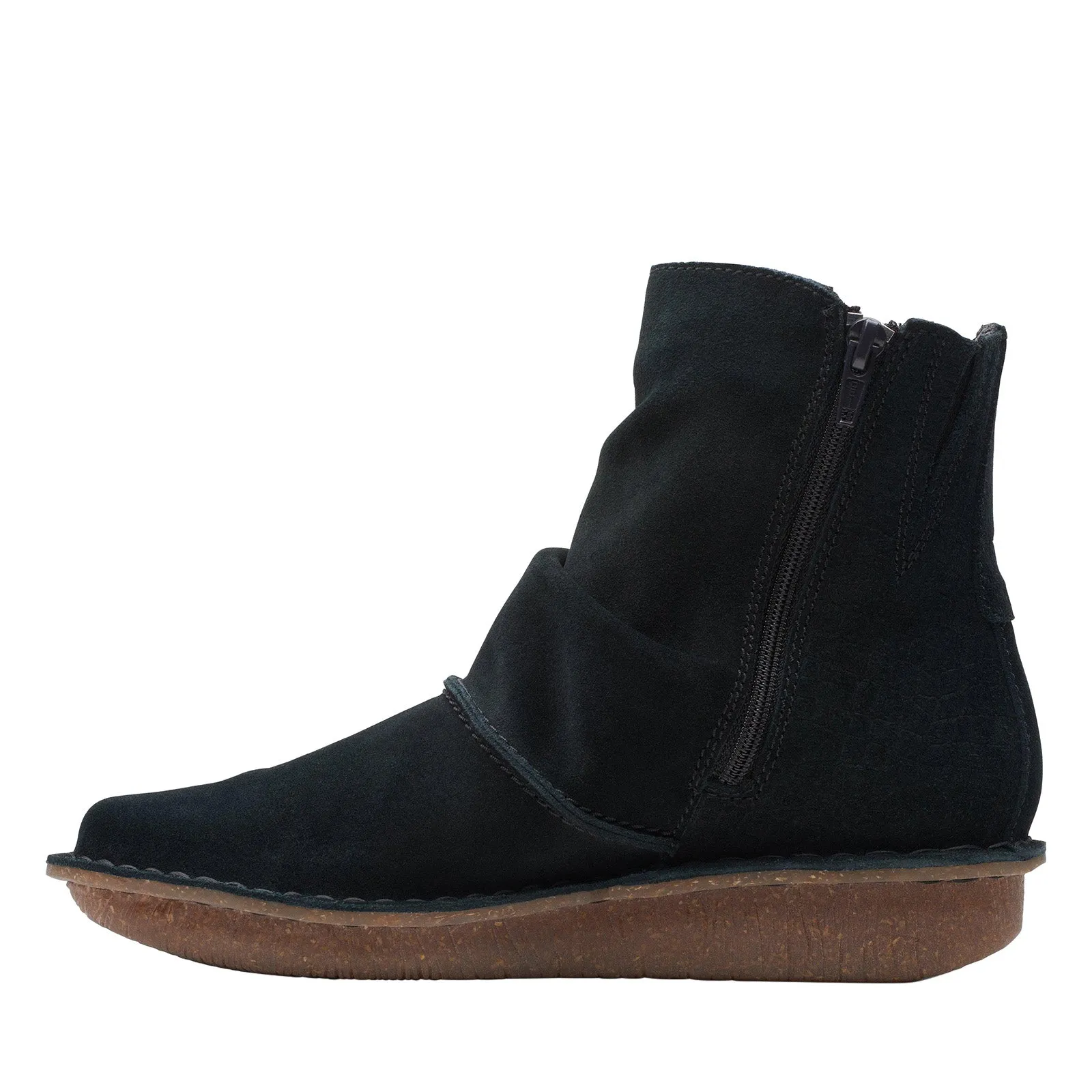 Seamless Style Adventure Wear Clarks Funny Oak 26168555 Womens Black Suede Zipper Casual Dress Boots