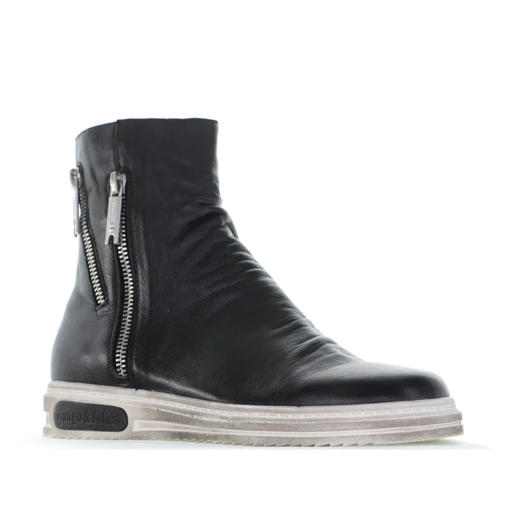 Weather Ready DJANGO & JULIETTE JAMILA BLACK WHITE