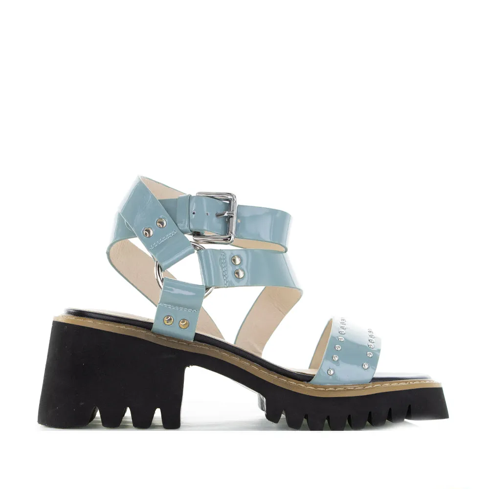 Effortless Fit Bow Charm MILA RAINE FANG SMOKE