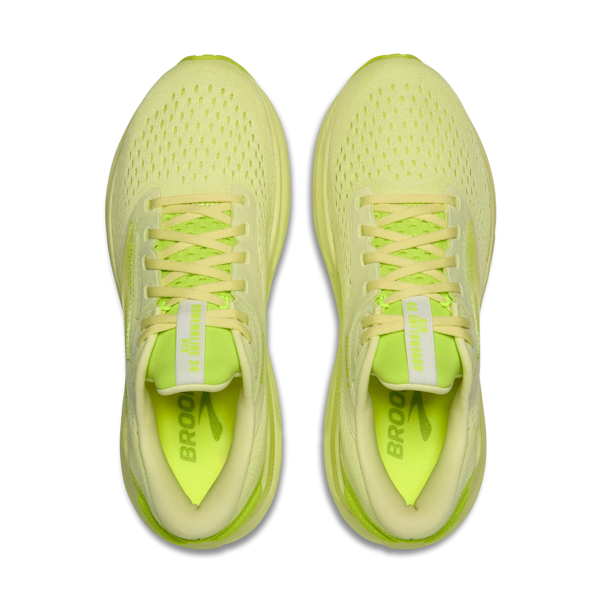 running in a pier area shoes Men's Adrenaline GTS 24