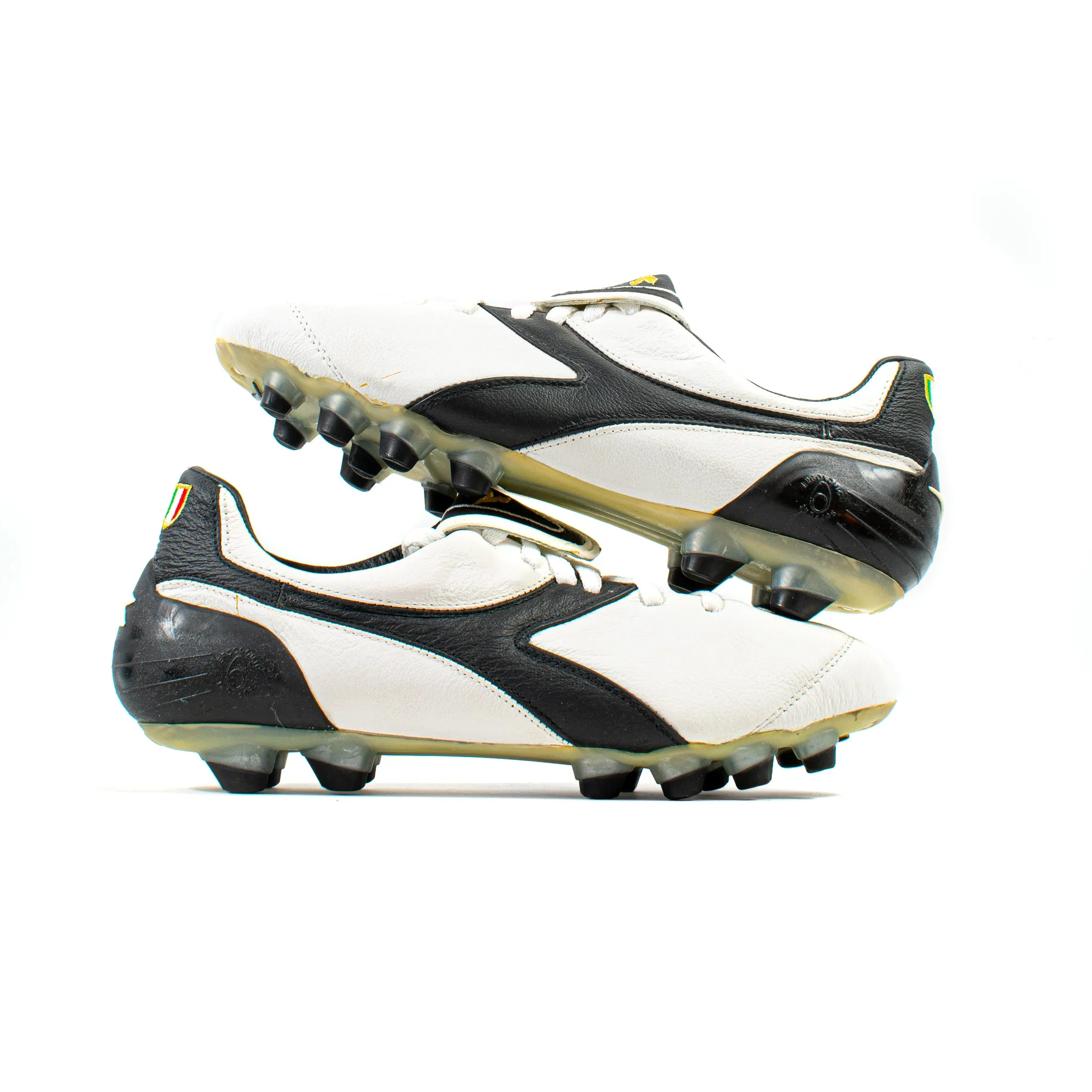 Diadora Brasil Axeler MDPUAX K White FG Supportive support