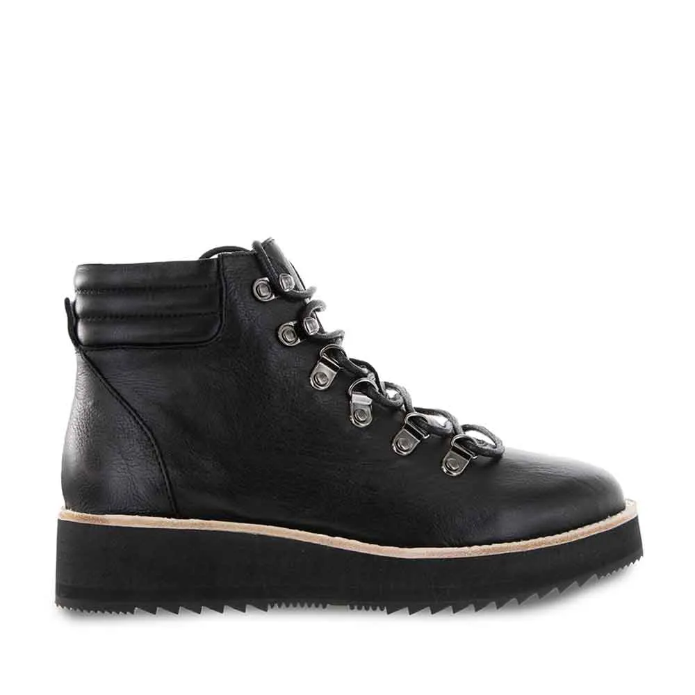 LE SANSA SKIP BLACK softest closed-toe