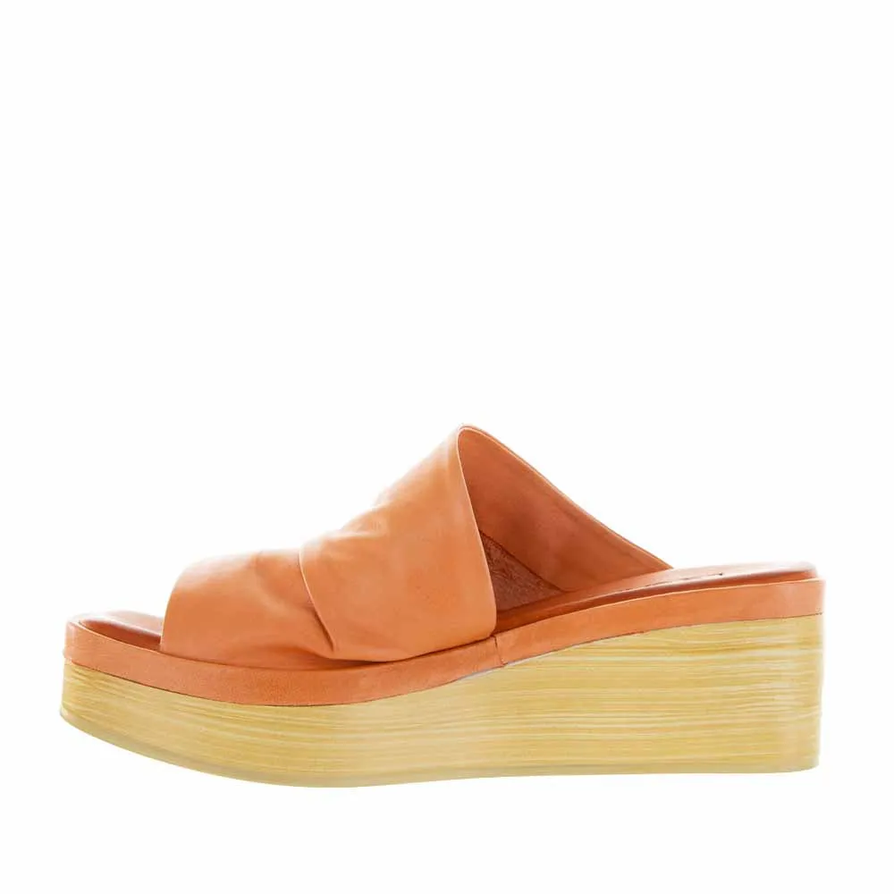 LE SANSA HAYLEY SUNBURN Lace Closure Elevated Sole