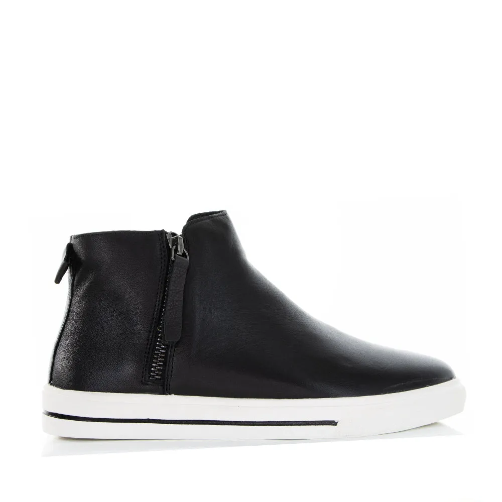 Streamlined silhouette LE SANSA INDO BLACK