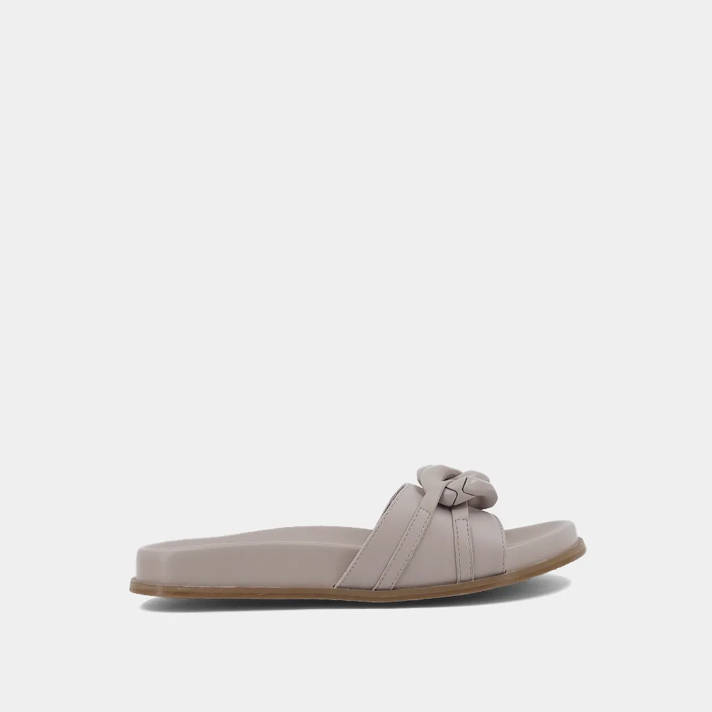 Clean White Kind Step CASSIE