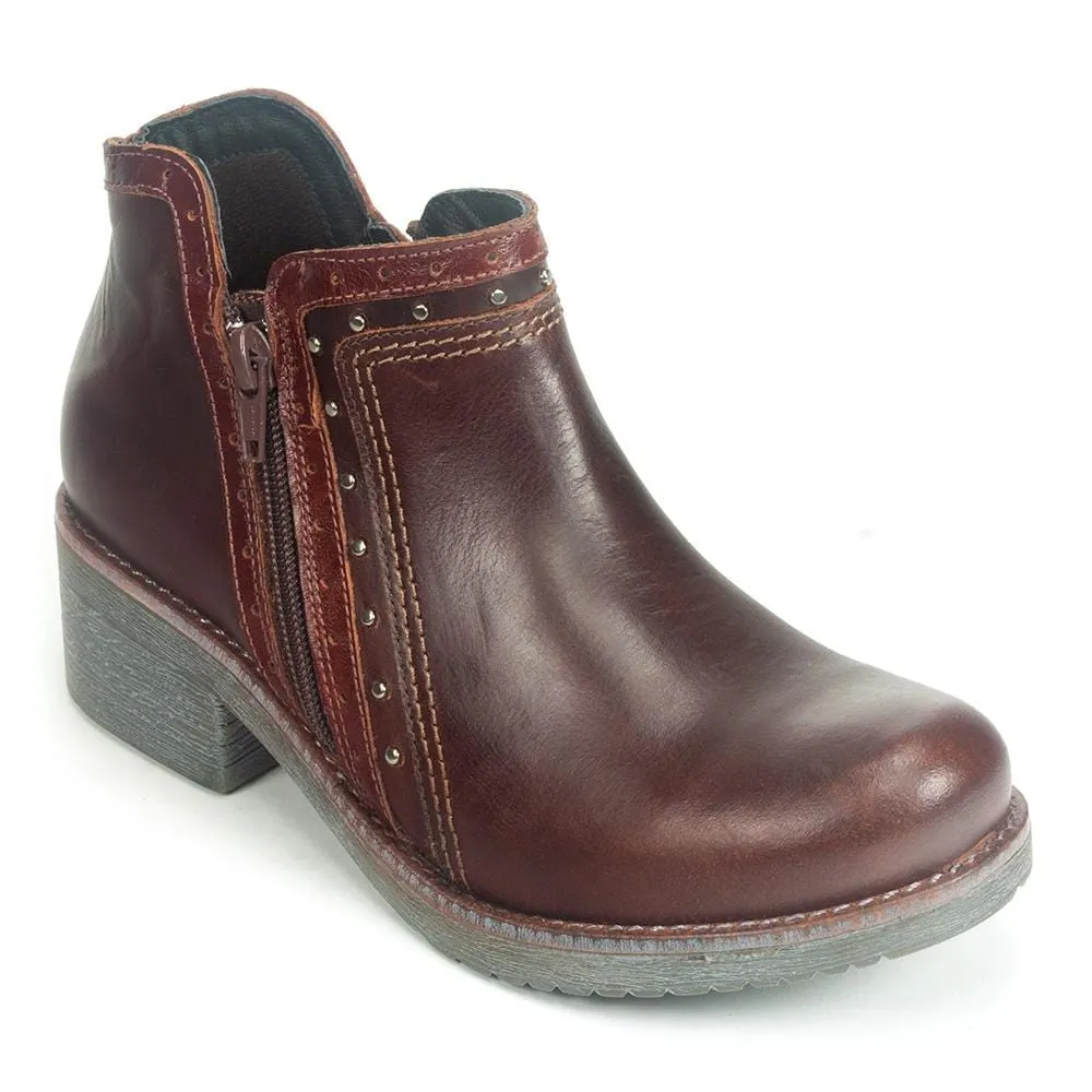Dinner Look Fit Meditate Studded Bootie (17614)
