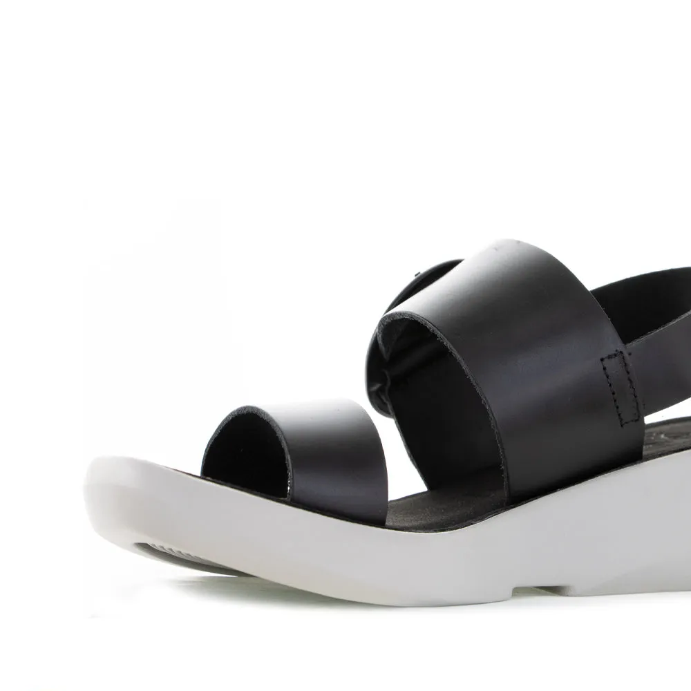 All-Weather Outdoor Shoes Outfit Friendly Fly London Bani Black